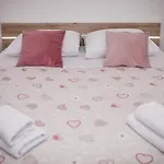 Zdenka アパート *