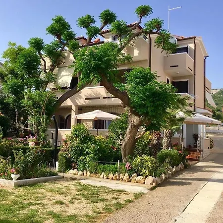 Zdenka - Garden Terrace * Barbat na Rabu